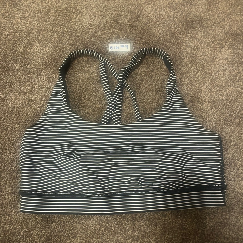 Lululemon sports bra. Size 6. Excellent condition. No pads